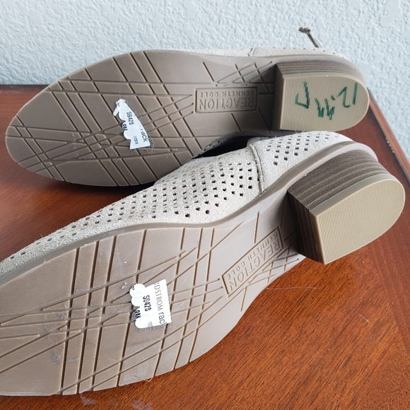 Kenneth Cole Beige Ankle Boots - Picture 4 of 4